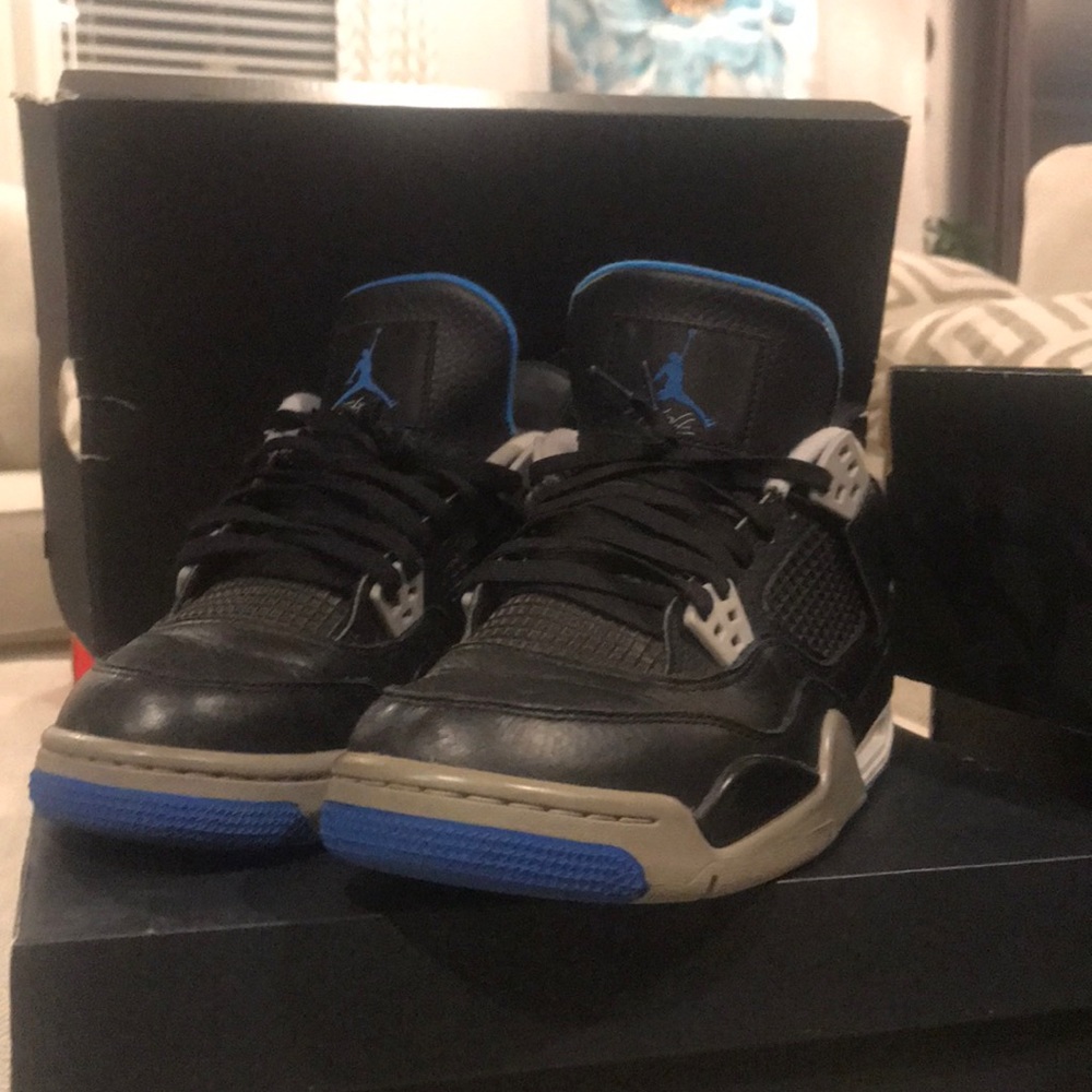Jordan 4